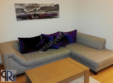 Metrobüsün Cumhuriyet Durağına 5 Dakika Mesafede Eşyalı 1+1