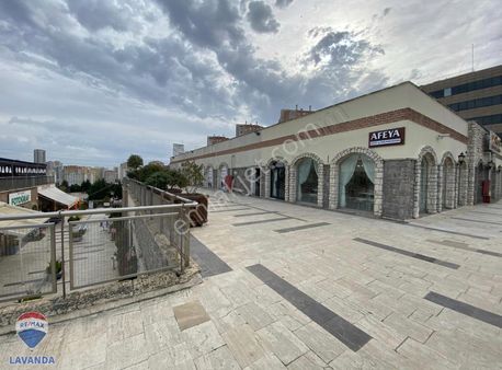 Remax Lavanda'dan Merkez Kayaşehir Avm'de 200 M2 Satılık Dükkan