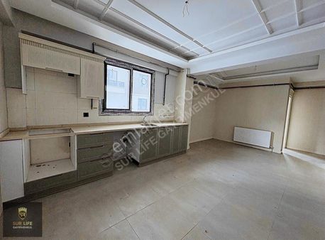 Bağcılar Bölgesi 1+1 Yatay Mimari Fırsat Kiralık Daire