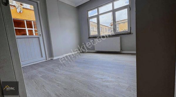 Sevinç Emlak Tan Cadde Üstü Köşe Parsel İçi Sifir