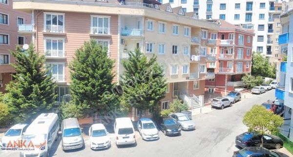 Ardiyelik Sığınaklı- Toprakla Teması Yoktur/ 2+1 Bahçe Kat