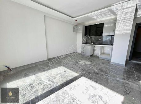 King'den Denize 300m Mesafe Havuzlu Lux 2+1 Daire