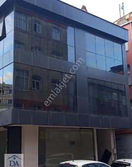 Güngören De Satılık Bina