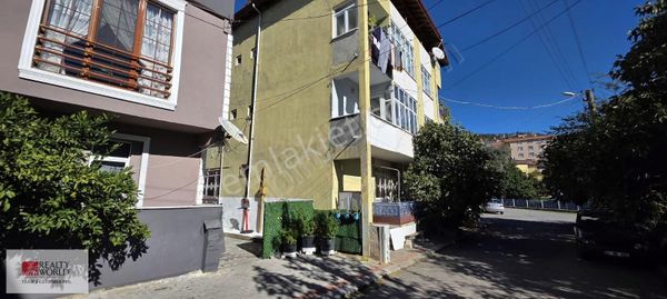 Derince,mersincik Mahallesinde,kiralık 3+1 Daire