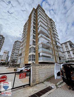 Remax Parla'dan Bahar Sitesinde Havuzlu Satılık Fırsat Daire