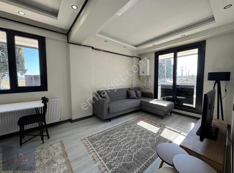 Zeki Emlak'tan Muradiye'de 1+1 Sıfır Eşyalı Kiralık Daire