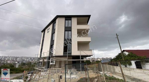 Satılık 2+1 Daireler/ Yerden Isıtma / Remax Fatih