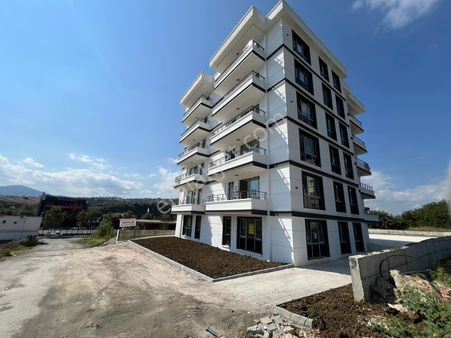 Derecik Bölgesi Ankara Yoluna Cephe Satılık Sıfır 3+1 Daire