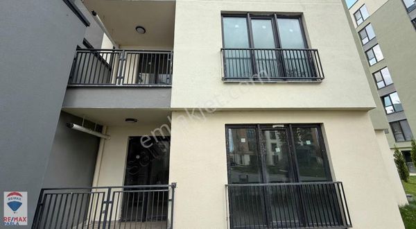 Canik Şehr-i Bahçe Bölge Uzmanı Rahşan Çam'dan Kiralık 2+1