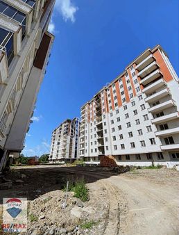 Re/max Parla Alper'den Site İçinde Uygun 2+1