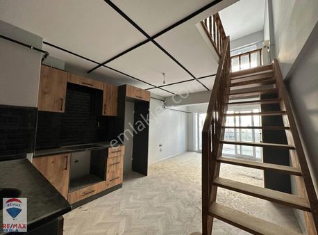 Körfez Mh/ Lüks 1+1 Loft Kiralık/ Remax Nafız Çelebi