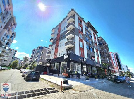 Atakum Yenimahalle De Bulvara Cephe Satılık 3+1 Daire