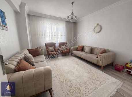 Karataş Şahintepe De Tranway Yolunda Satlık Geniş 3+1 Daire