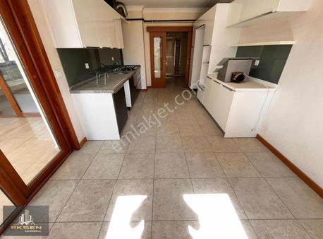 Güneşevlerin En Merkezi Noktasında Cadde Üzeri 3+1 Lüks Daire