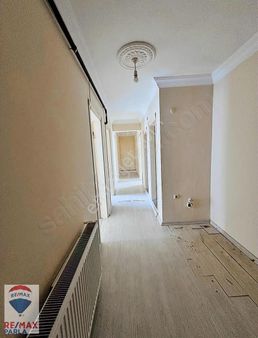 Remax Soner'den Kavak Yaşardoğu Cadde Üzeri 4+1 Kiralık Daire