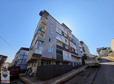 Dinçer Sancı'dan Kadifekalede Ara Kat Dubleks Fırsatı