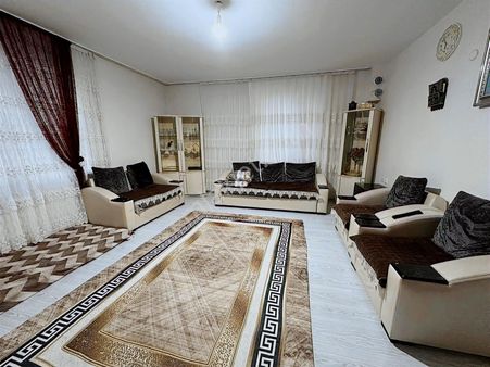 Karacabey Emirsultan Mahallesinde Satılık Bakımlı Daire