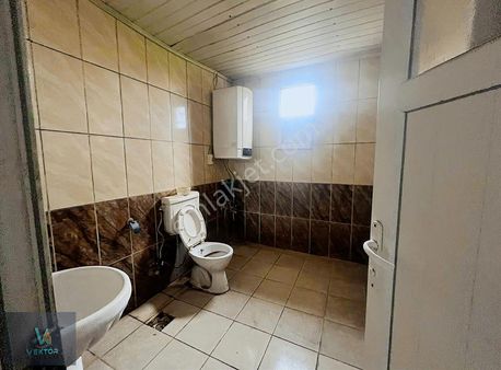 Yüreğir Güneşli Mahallesi Zemin Kat 3+1 Kiralık Ev