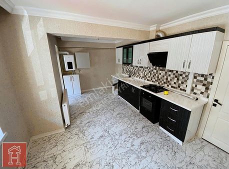 Hakan'dan Full Yapılı 3+1 Asansörlü Kat Konumunda Satılk Daire