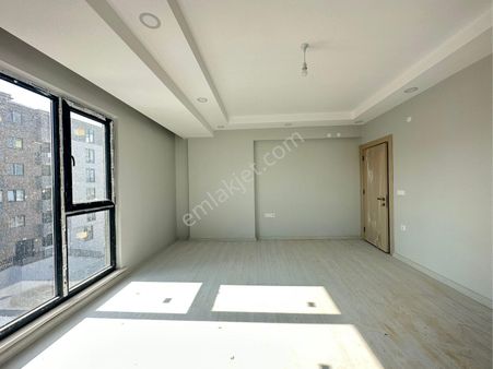 Çerkezköy İstasyon Mahallesi Site İçi Ön Cephe 2+1 Satılık Daire