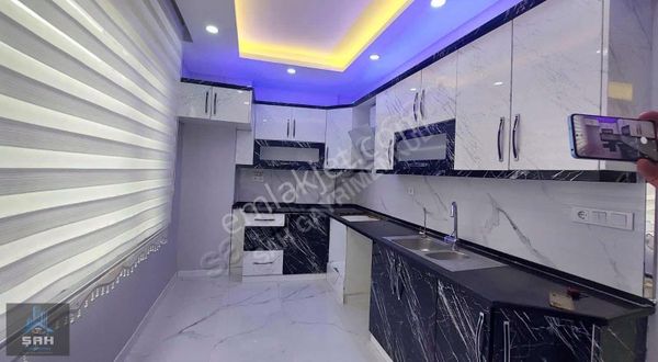 Şah'tan Bulvar Caddesinde Yeni Tadilatlı 2+1 Kiralık Daire