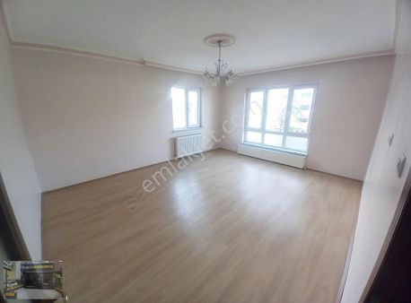 Sincan Akşemsettin De 3.son Katta 3+1 Salon Bağımısız Daire