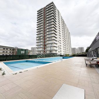 Metrobüse Yürüme Mesafesinde Site İçinde Ultra Lüx 3+1 E.banyolu