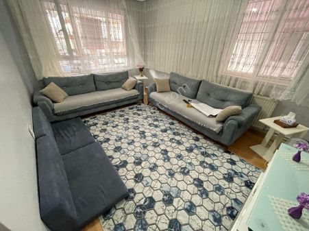 Özdemir Emlak,tan Kaçırılmıcak Fırsat Daire Cadde,okul,pazar Dibi 2+1 Giriş Kat