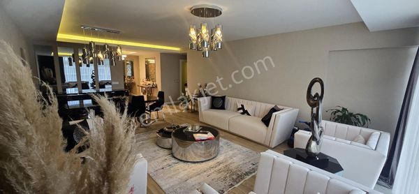 Batıkent Akkent Paradise Gardens'ta Manzaralı 4+1 Satılık Daire