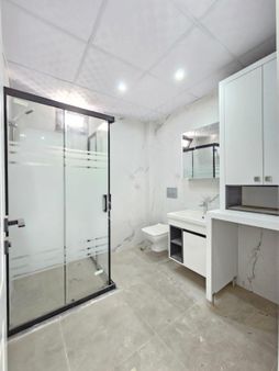 Denizli Çakmak'ta 3+1 150 M2 Eksper Değerinde Kredi Ebeveyn Banyolu Satılık Lüks Daire