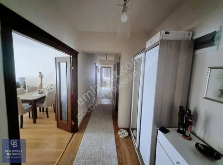 Merkezi Konumda Dalgıç Apartmanında 130 M2 Net 3+1 Kilerli Daire