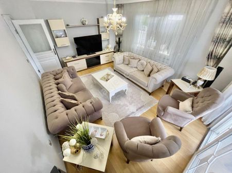 Berkay Demirel'den Sarıkızda Ayrı Mutfak Cam Balkonlu 3+1 Daire