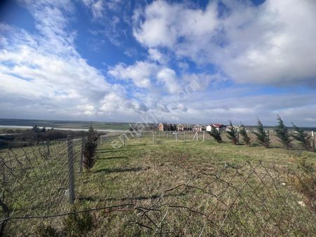 Silivri Balaban Da Gölet Manzaralı İmarlı 258m2 Satılık Arsa