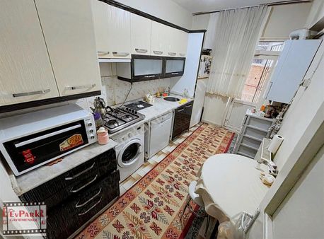 M.ç Mah Caddeye Trene Yakın Salon Bağımsız 3+1 Fırsat Dairesi