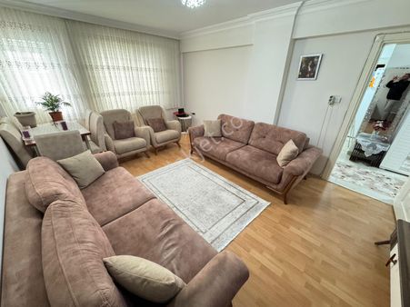 Tırpan Gayrimenkulden Burgaz Mahallesinde 2+1 Masrafsız Merkezi Konum Daire