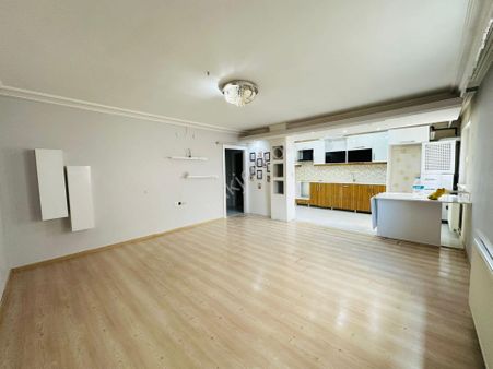 Ekin Mahallesinde Asansörlü 3+1 Kiralık Daire !!