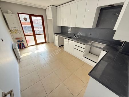 (1111) Keçiören Bademlk İtri Caddesinde 3.orta Katta Asansörlü Full Yapılı Geniş Satılık Daire