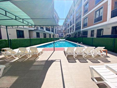 🌀yetki Gültaş Emlaktan Akçay Altınkumda Satılık 1+1 Yüzme Havuzlu Otoparklı Daire