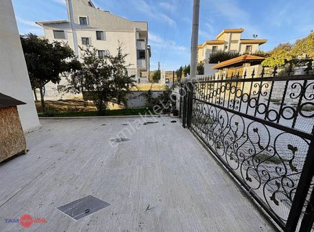 Bergama Bahçelievler Mahallesi 5+1 Müstakil Villa