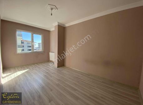 Eylem Gayrimenkul'den Altınova Mah. 2+1 Kiralık Daire