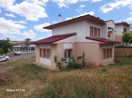 Satılık Cadde Üstü Toki Villası..bu Fiyata Maal Edemezsin..