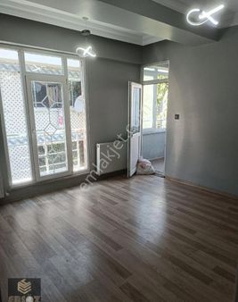 Arnavutköy Kaymakamlığın Karşısı Kiralık 2+1 Daire