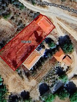 İçinde Resmi Elektirik Ve Suyu Bulunan Ahır