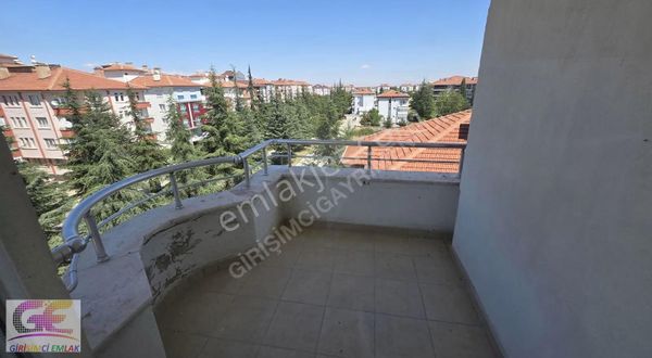 Girişimciden Kiralık Park Hast. Karşısı Geniş Kilerli Asansörlü