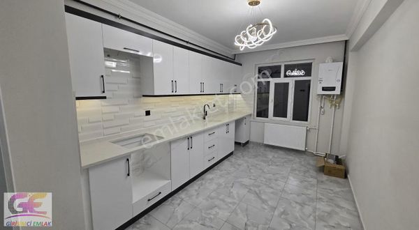 Altunkalemde Mükemmel Sıfırdan Yapılmış 3+1 Kilerli Arakat Daire