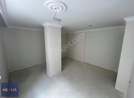 Çekmeköy Cumhuriyet Mahallesin'de Satılık 2+1 Daire