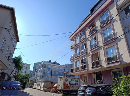 Sancaktepe'de Sitelere Komşu Satılık 2 Aileye Uygun Dublex Daire