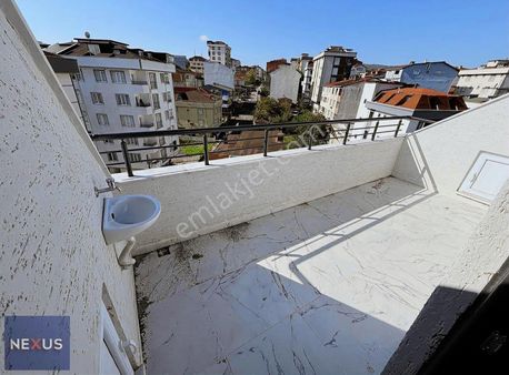 Sultanbeyli Akşemsettin Mahallesi'nde Kiralık 4+1 Üst Dubleks