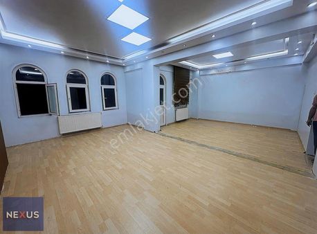 Sultanbeyli Merkezde Metroya Ve Avm'lere Komşu Kiralık 3+1daire