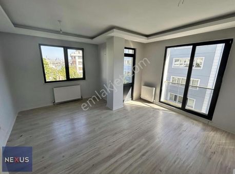 Acıbadem Metrosuna Yürüme Mesafesinde Kiralık 3+1 Dubleks Daire